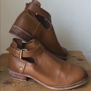 Brown/ Tan Small Heel Booties